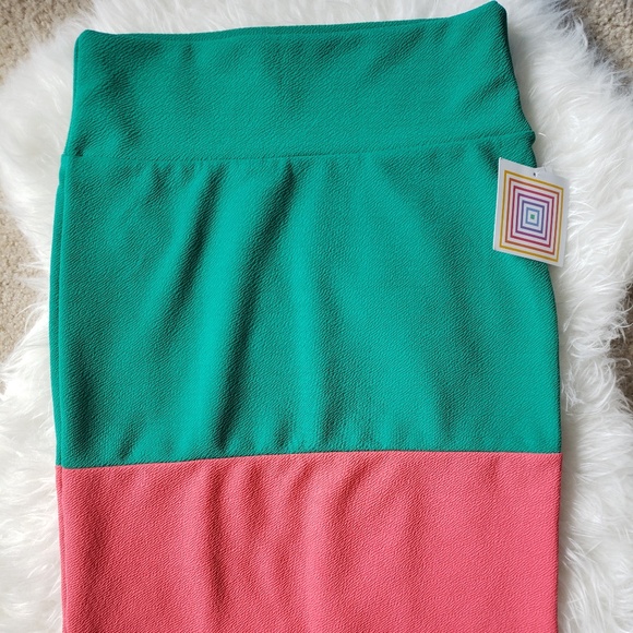 LuLaRoe Dresses & Skirts - DONATING 1/3 NWT Lularoe Cassie